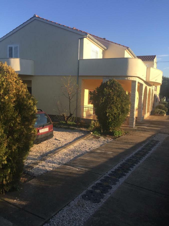 Apartman Frane 6+2 Brodarica  Kültér fotó